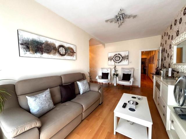 Piso en venta en Sabadell, Sol i Padrís Sant Oleguer. PISO CON TRES HABITACIONES Y BALCON EN EL EIXAMPLE. Pisos.
