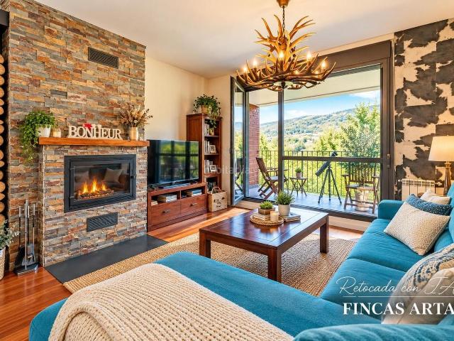 Piso en venta en Sabiñánigo, Las Margas Golf Latas. EXCLUSIVO APARTAMENTO EN LAS MARGAS GOLF LUJO, NATURALEZA Y VISTAS PRIVILEGIADAS AL PIRINEO. Pisos.