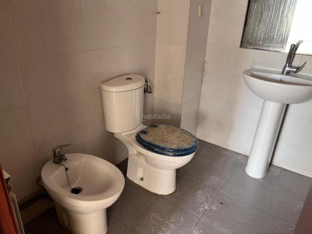 Piso en venta en Sabiñánigo, Sabiñánigo Centro Aurín. Vivienda VPA distribuido en amplio salón, dos dormitorios, cocina independencia, terraza, baño, garaje y trastero. Pisos.