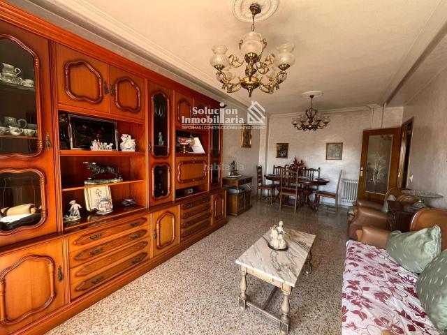 Piso en venta en Salamanca, Vidal. Amplio y luminoso piso exterior en zona de Gran Capitán con opción de garaje!. Pisos.