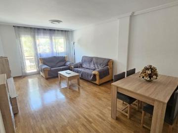 Piso en venta en Salamanca, Zurguén. Piso, garaje y trastero en venta en la Calle Somosancho de Salamanca. Pisos.