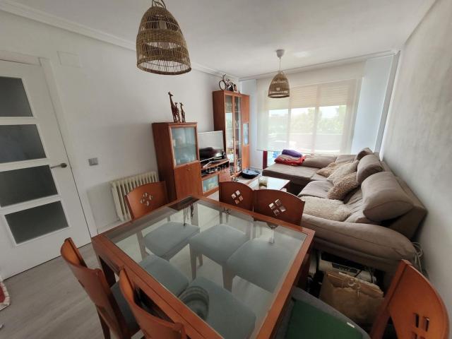 Piso en venta en Salamanca, Barrio Blanco. PISO EN VENTA EN EL TESO DE LOS CAÑONES, IMPECABLE. Pisos.