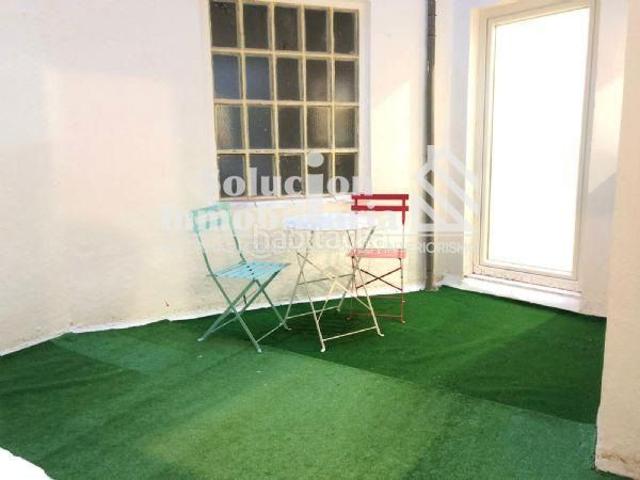 Piso en venta en Salamanca, Carmelitas. GRAN OPORTUNIDAD PARA INVERSORES DE PISO EN VENTA EN CALLE GARCÍA MORENO. Pisos.