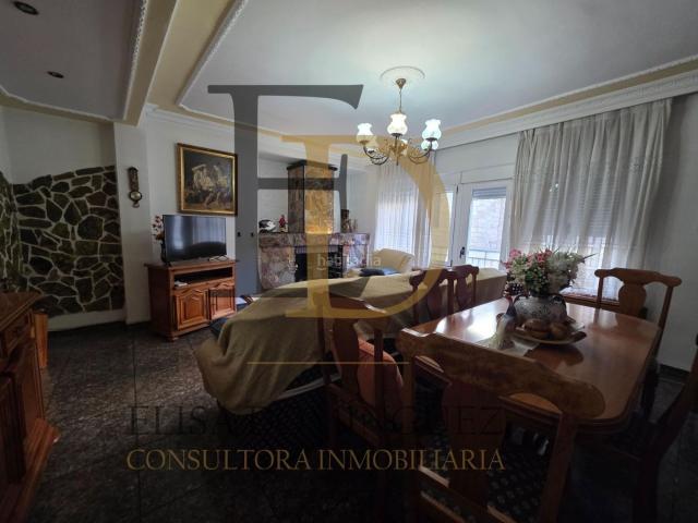 Piso en venta en Salamanca, Carmelitas. Piso en venta en la Avenida Villamayor. Pisos.