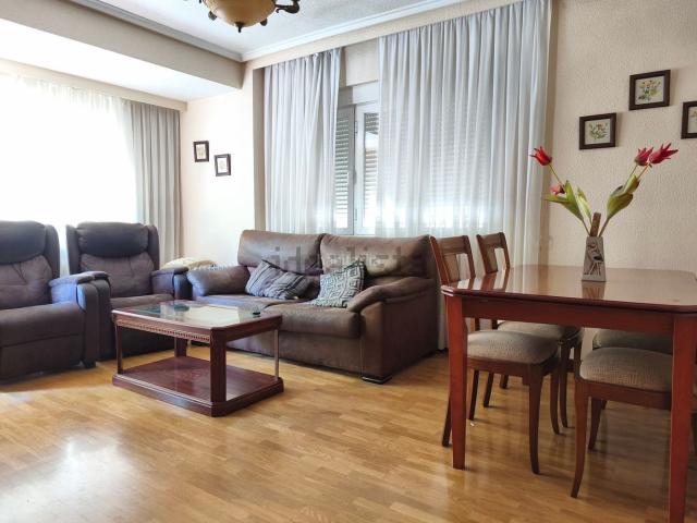 Piso en venta en Salamanca, Chinchibarra. Oportunidad Única en Salesas, Salamanca! CON GARAJE INCLUIDO. Pisos.
