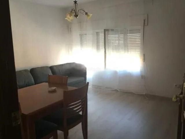 Piso en venta en Salamanca, Garrido Sur. Hapax Real Estate pone a la venta este luminoso piso en la zona de GarridoLabradores, ubicado en la 8ª planta. Con una superficie. Pisos.