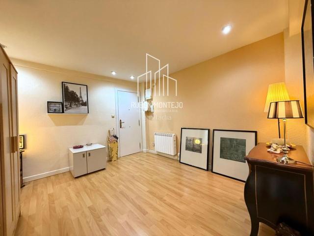 Piso en venta en Salamanca, Sancti Spiritus San Juan. Reformado en Canalejas junto Plaza de España. Pisos.