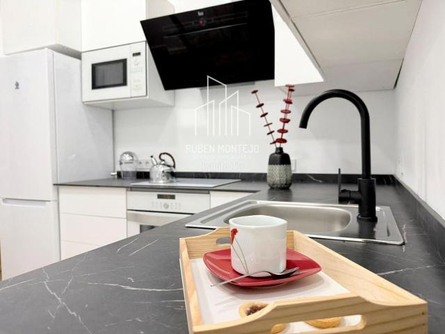 Piso en venta en Salamanca, Salesas. Vivienda Reformada junto al Corte Inglés. Pisos.