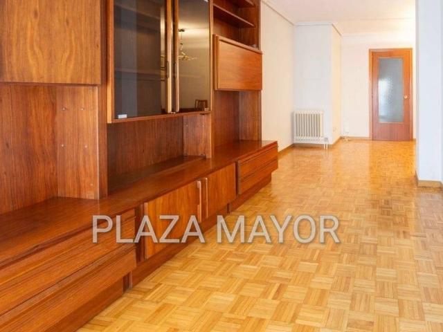 Piso en Venta en Salesas