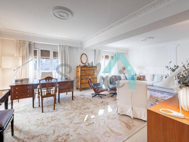 Piso en Venta en Salesas Foncalada Campoamor