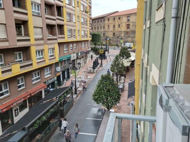 Piso en Venta en Salesas Foncalada Campoamor