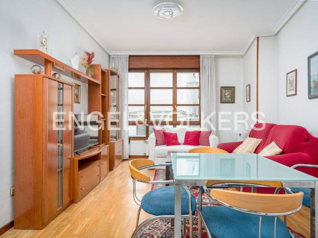 Piso en Venta en Salesas Foncalada Campoamor