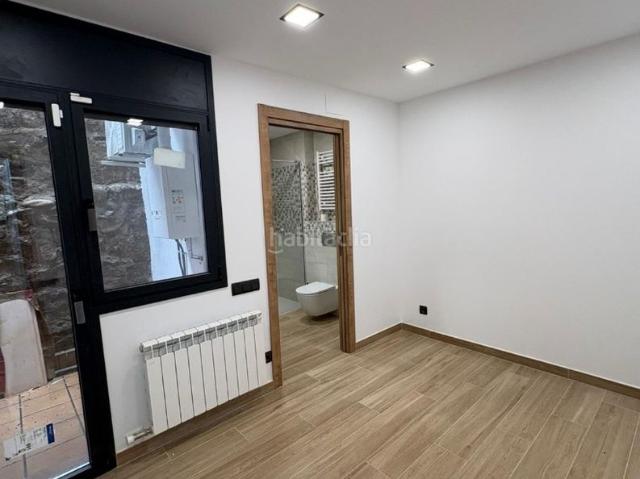 Piso en venta en Sallent. Planta baixa reformada. Pisos.