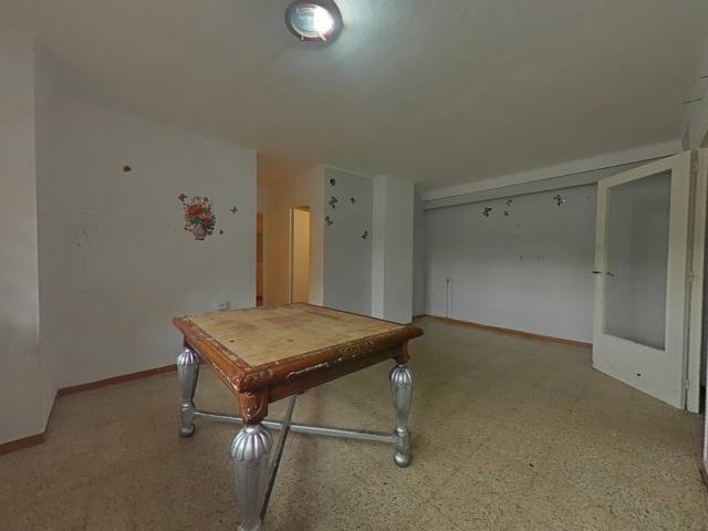 Piso en venta en Salt, Calle francesc macia