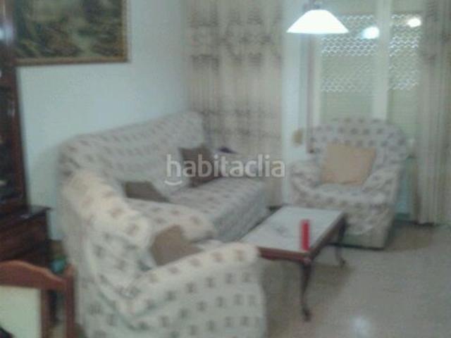 Piso en venta en Salt, Centre. PARA INVERSORES. EN VENTA PISO EN SALTZONA PLAZA VERDAGUER DE 100m2 CON 3 HABITACIONES, 1 BAÑO y TERRAZA. Pisos.