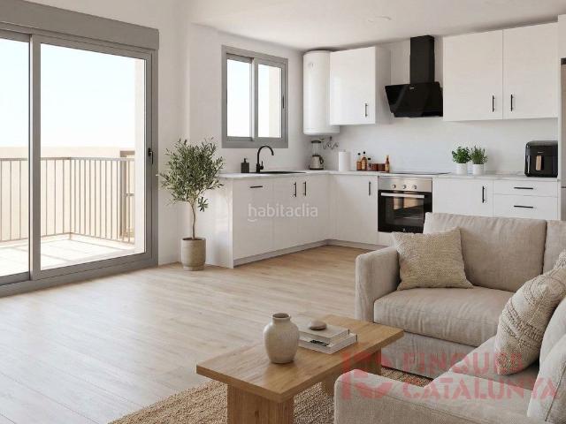 Piso en venta en Salt, Centre. PIS TOTALMENT RENOVAT, A 10 MIN DEL CENTRE DE GIRONA. Pisos.