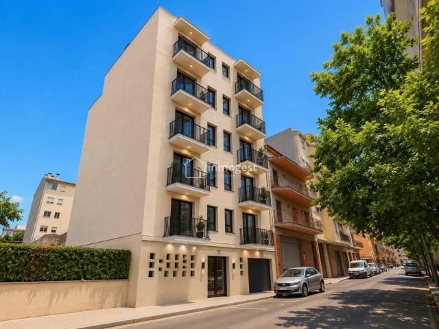 Piso en venta en Salt, Centre. PROMOCION DE OBRA NUEVA EN SALT SE VENDE PISO PARKING Y TRASTERO EN VENTA !. Pisos.