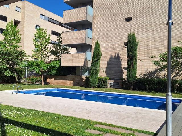 Piso en venta en Salt, Barri dels Escriptors. Pisos.