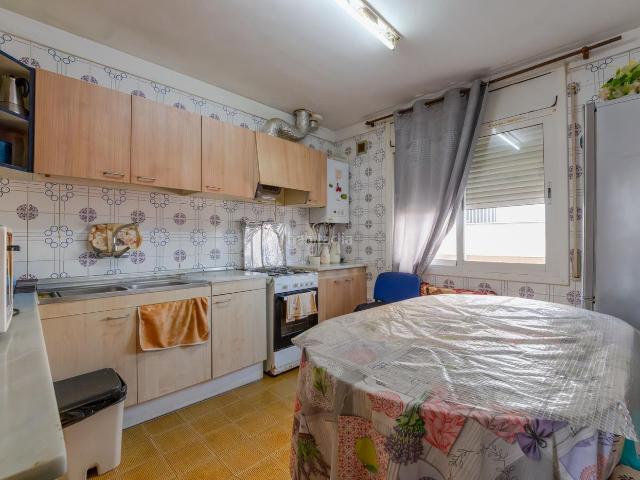 Piso en venta en Salt, Barri Vell. Pisos.