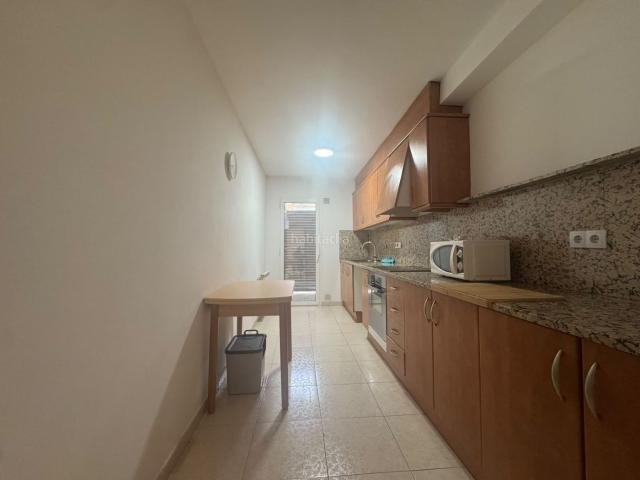 Piso en venta en Salt, Maçana. PISO CERCA DEL HOSPITAL STA. CATERINA. Pisos.