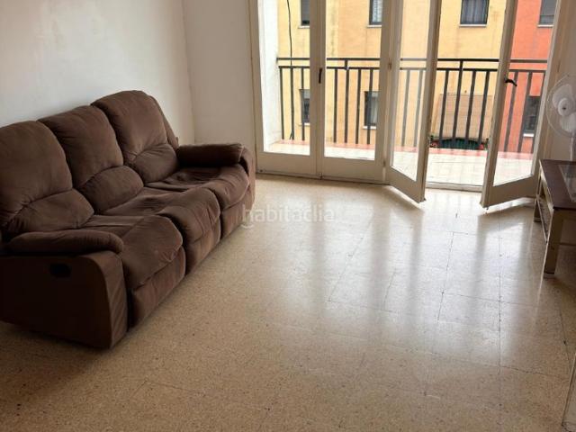 Piso en venta en Salt, Veïnat. PISO EN CARRER SANT ANTONI DE SALT 90M2, ASCENSOR 3 HABITACIONES CON A. Pisos.