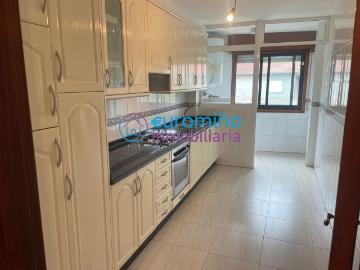 Piso en venta en Salvaterra de Miño. Piso amplio de 3 habitaciones ideal para familia. Pisos Salvaterra de.