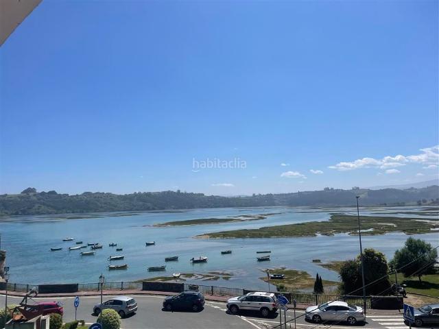 Piso en venta en San Vicente de la Barquera. Piso con vistas y plaza de aparcamiento exterior. Pisos San Vicente de la.