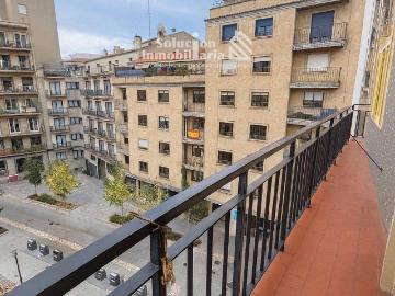 Plaza de Colón, Salamanca - Balcón, Ascensor
