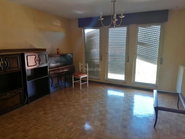 Piso en venta en San Andrés del Rabanedo, Ferral del Besnega. Excelente oportunidad para adquirir una vivienda en venta en la localidad de San Andres Del Rabanedo en León. No dejes pasar esta. Pisos.