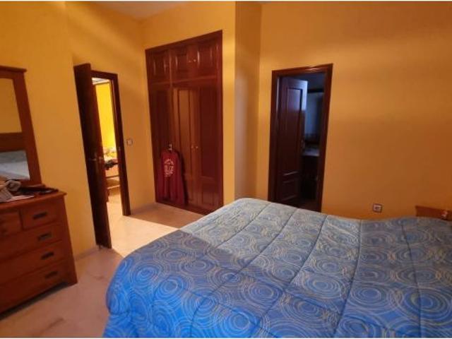 Piso en Venta en San Bartolomé de la Torre, Huelva