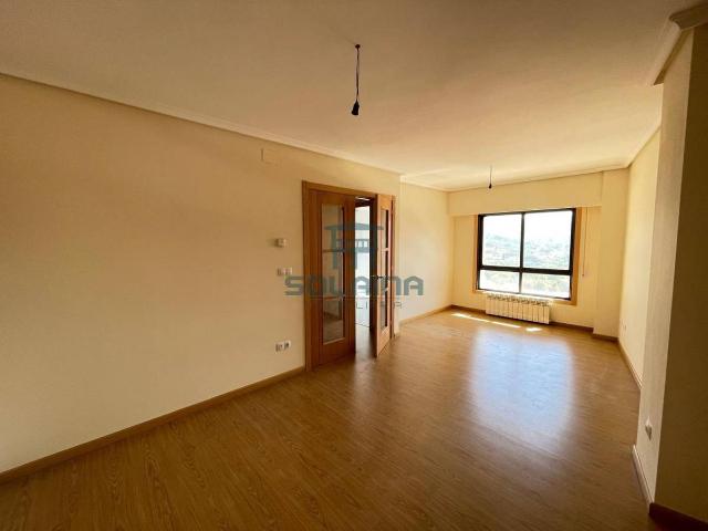 Piso en Venta en San Cibrao das Viñas