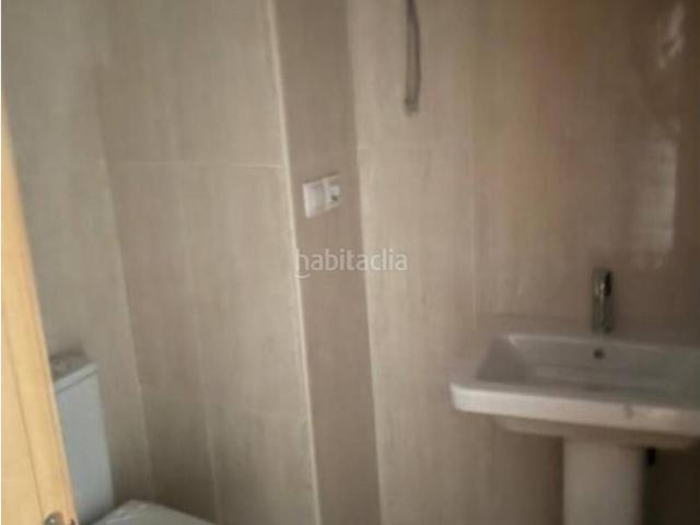 Piso en venta en San Cibrao das Viñas. Se vende piso en o Piñeiral con terraza. Pisos San Cibrao das.