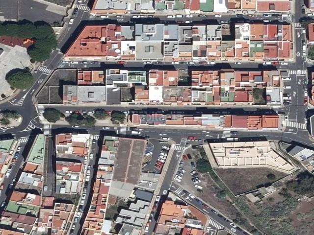 Piso en venta en San Cristóbal de La Laguna, La Cuesta Finca España. Piso en Calle Tacoronte en La Laguna, Santa Cruz de Tenerife. Pisos San Cristóbal de La.