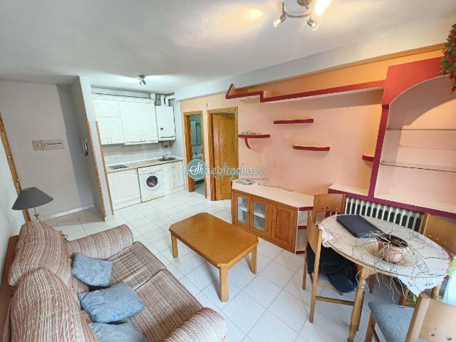 Piso en venta en San Cristóbal De Segovia. Piso en venta en San Cristóbal De Segovia, 2 dormitorios. Pisos San Cristóbal De.