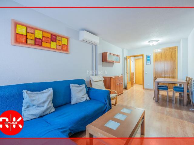 Piso en venta en San Fernando de Henares, Parque Roma Coronas. SAN FERNANDO DE HENARES PARQUE HENARES CALLE VERGARA ESPACIOSA Y ESTUPENDA VIVIENDA DE 2 DORMITORIOS CON 2 BAÑOS Y GARAJE. Pisos San.