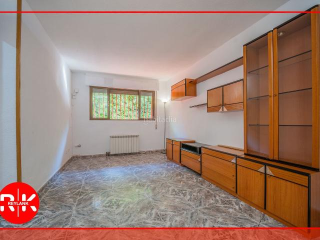 Piso en venta en San Fernando de Henares, Parque Roma Coronas. SAN FERNANDO DE HENARES PARQUE HENARES CALLE VITORIA PISO DE 3 HABITACIONES, TRASTERO Y PATIO. Pisos San Fernando de.