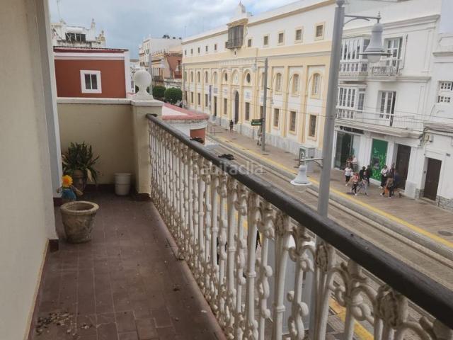 Piso en venta en San Fernando, El Carmen. Tu Nuevo Hogar en el Corazón de la Ciudad. Pisos San.