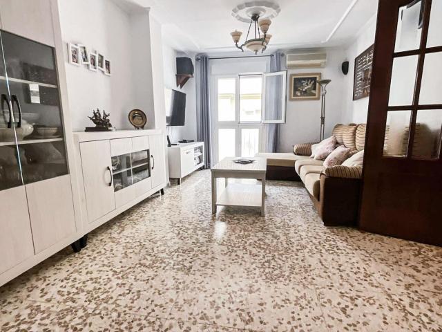 Piso en venta en San Fernando, El Carmen. Una vivienda especial con mucho encanto. Pisos San.
