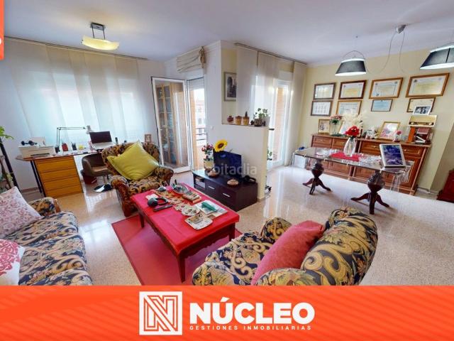 Piso en venta en San Juan de Alicante, Centro. Amplitud para entrar a vivir en la mejor ubicación. Pisos San Juan de.