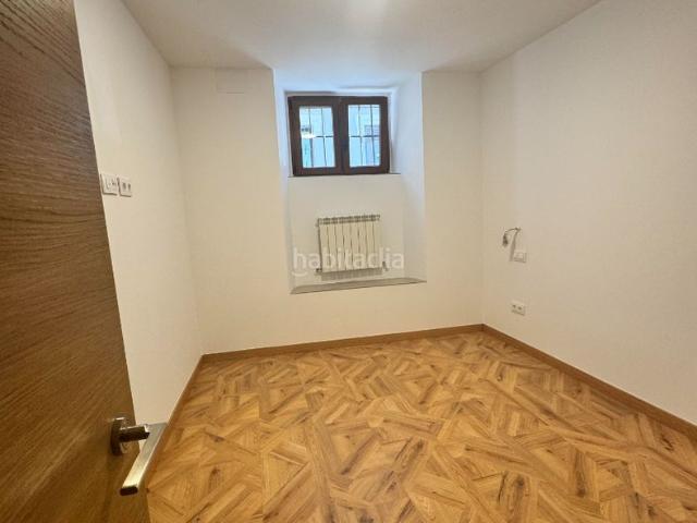Piso en venta en San Lorenzo de El Escorial, Centro Casco Histórico. Vivienda de autor a estrenar con entrada privada y patio exclusivo en el corazón de San Lorenzo de El Escorial. Pisos San Lorenzo.