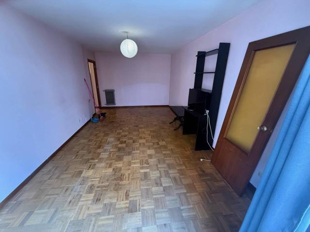 Piso en venta en San Mames/ Palomera