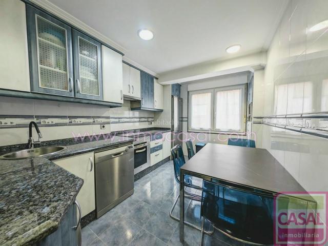 Piso en venta en San Martín del Rey Aurelio. ESPLÉNDIDO PISO EN VENTA EN EL ENTREGO. CUATRO HABITACIONES, 2 BAÑOS, CUARTO DE PLANCHA. PARA ENTRAR A VIVIR. Pisos San Martín del Rey.