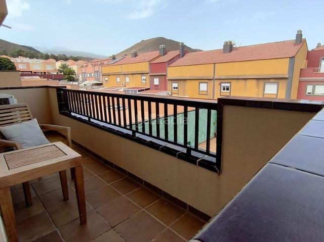 Piso en venta en San Miguel de Abona, Llano del Camello. LLano Camello. PIso 2 habitaciones, 1 baño, garaje, trastero, balcon, piscina comuntaria, totalmente equipado. entrada 19000 hip. Pisos San.