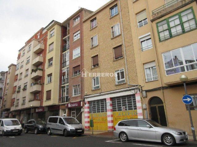 Piso en Venta en San Millán Ayuntamiento