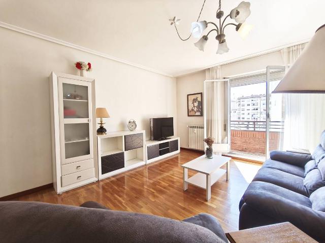 Piso en Venta en San Millán Ayuntamiento