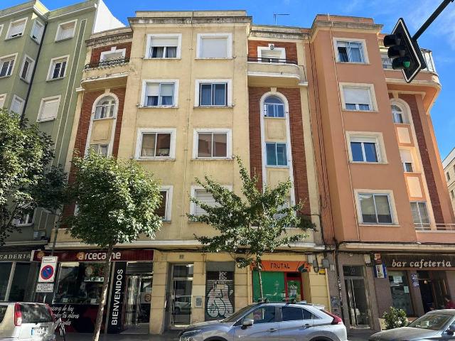 Piso en Venta en San Pedro y San Felices