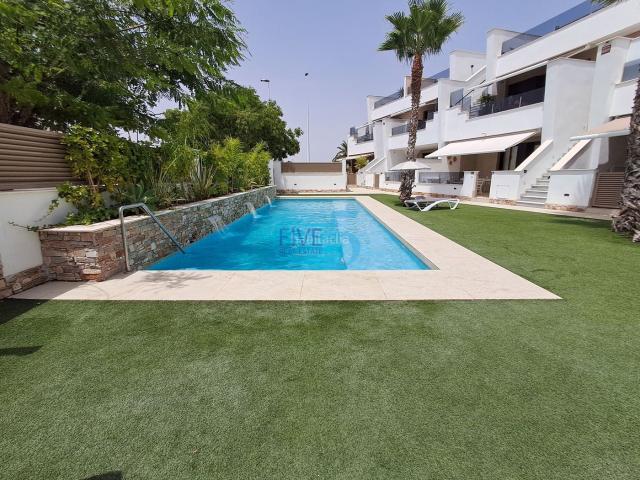Piso en venta en San Pedro del Pinatar, Lo Pagán. Espectacular apartamento de 3 dormitorios y 2 baños, planta baja orientado al sur con terraza, piscina común en Lo Pagan, San Pedr. Pisos San Pedro.
