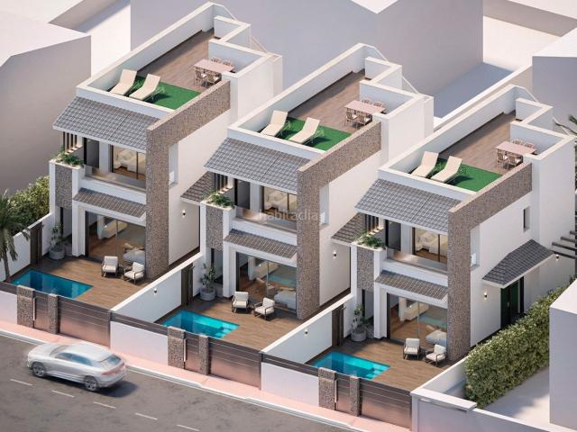 Piso en venta en San Pedro del Pinatar, San Pedro del Pinatar. Villa Semidetached de 3 dormitorios en venta en San Pedro del Pinatar, con piscina. Pisos San Pedro del.