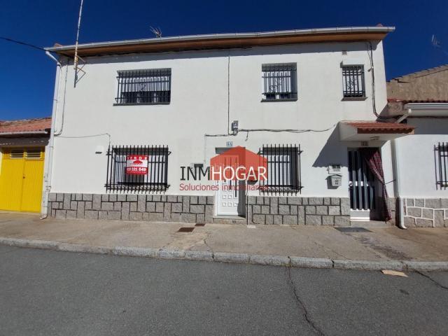 Piso en venta en Sanchidrián. PLANTA BAJA REFORMADA CON PATIO EN SANCHIDRIÁN, ÁVILA, AL LADO DE LA PLAZA. Pisos.