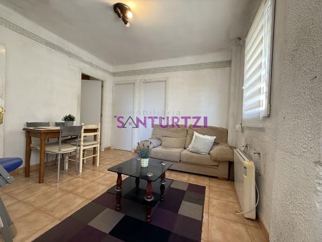 Piso en venta en Santurtzi, Villar San Juan La Magdalena. Oportunidad inversores. Pisos.